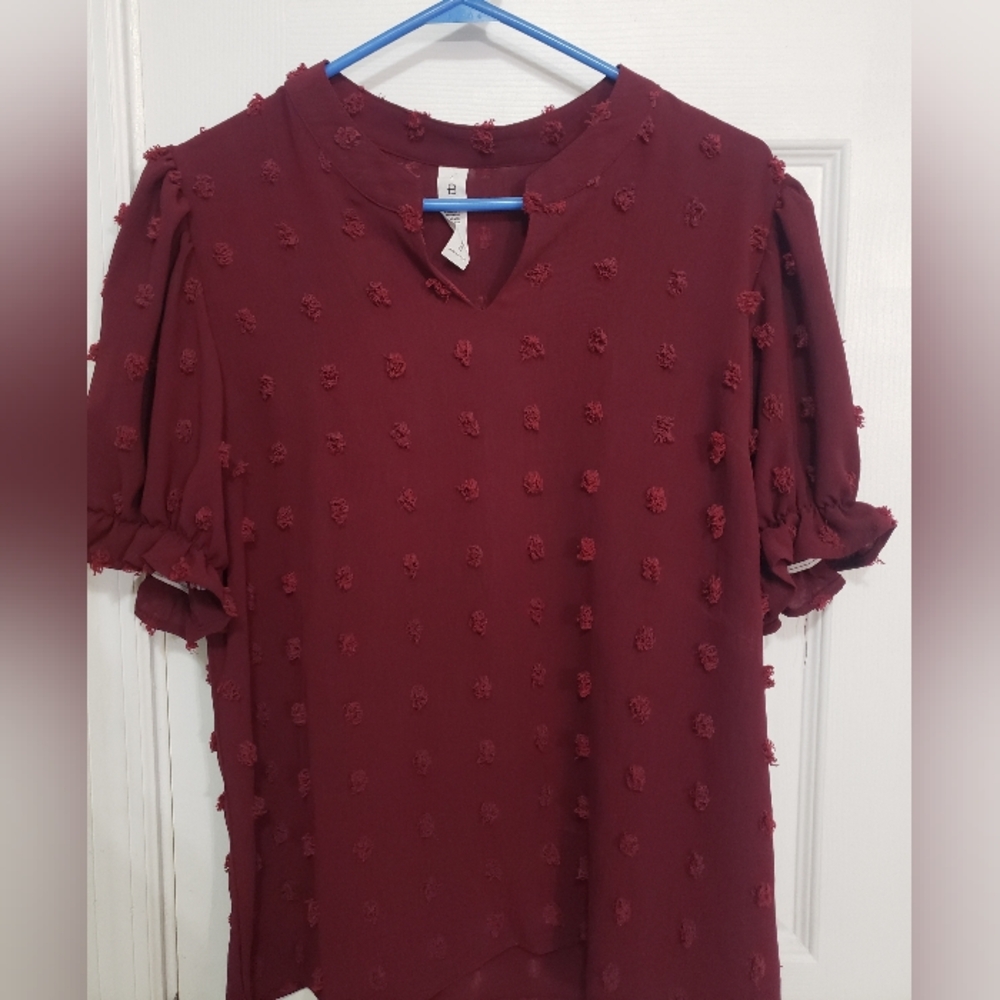 B Elegant Burgundy Textured Women's Top L Polyester